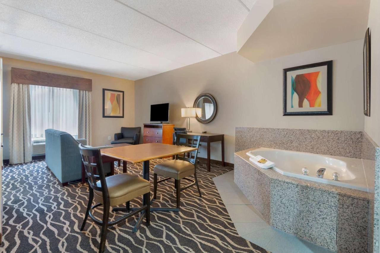 Best Western Plus Suites Гринвилл Экстерьер фото
