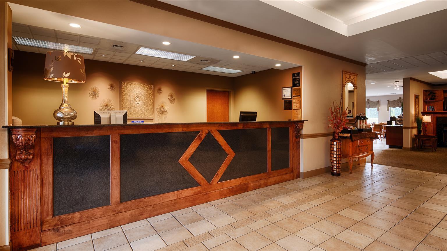 Best Western Plus Suites Гринвилл Экстерьер фото