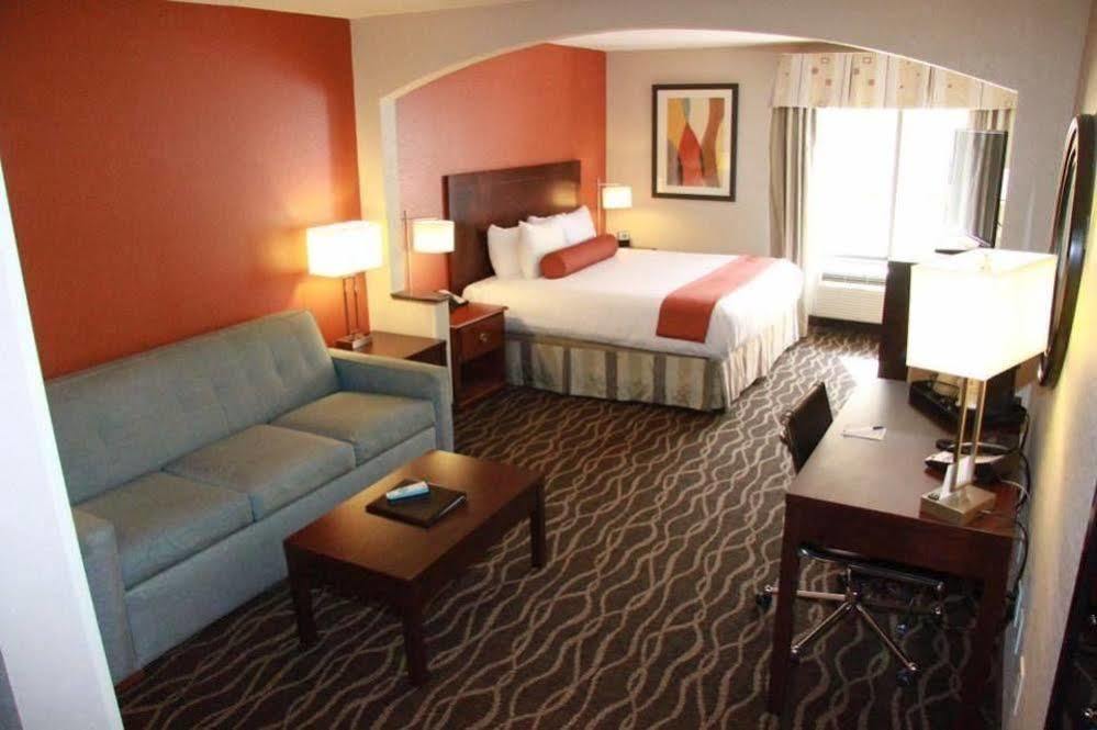 Best Western Plus Suites Гринвилл Экстерьер фото