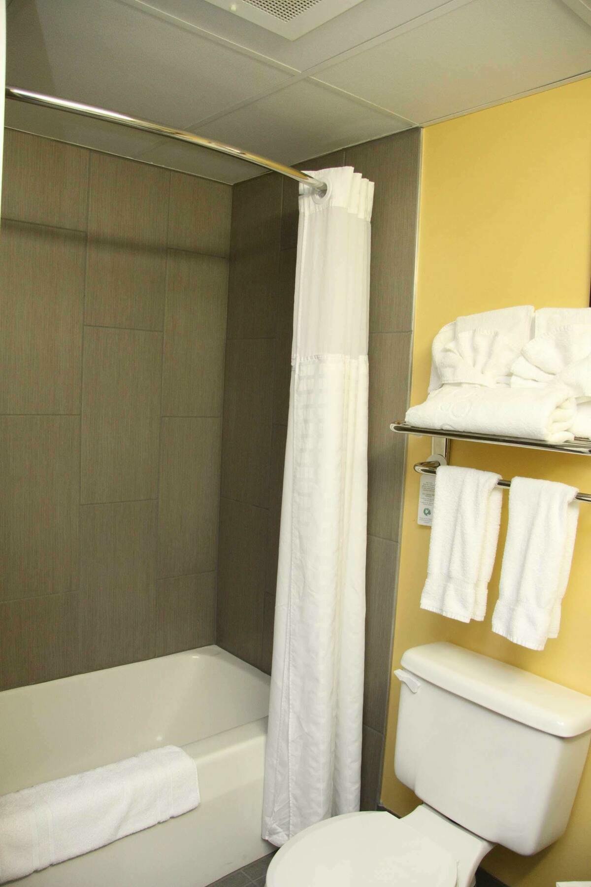 Best Western Plus Suites Гринвилл Экстерьер фото