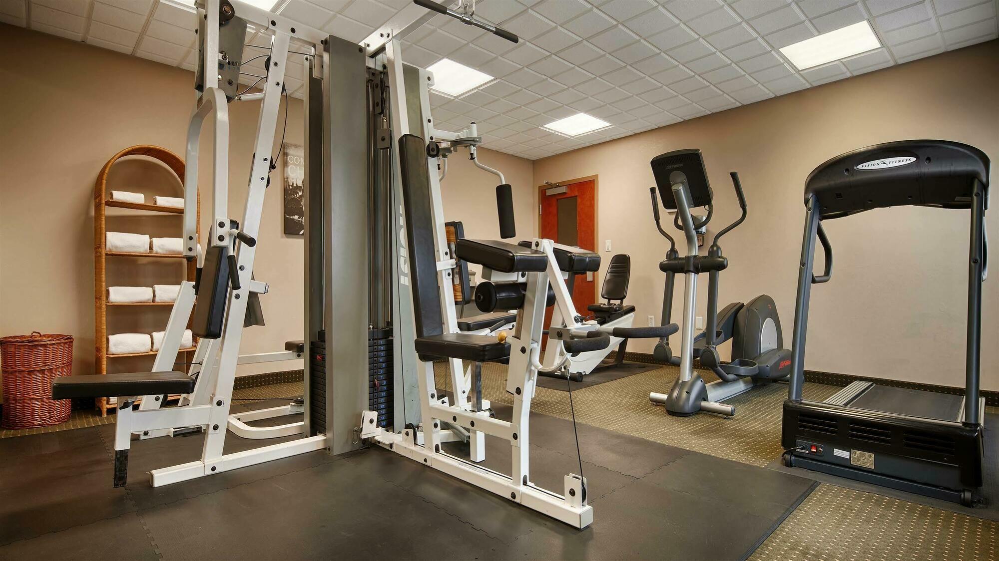 Best Western Plus Suites Гринвилл Экстерьер фото
